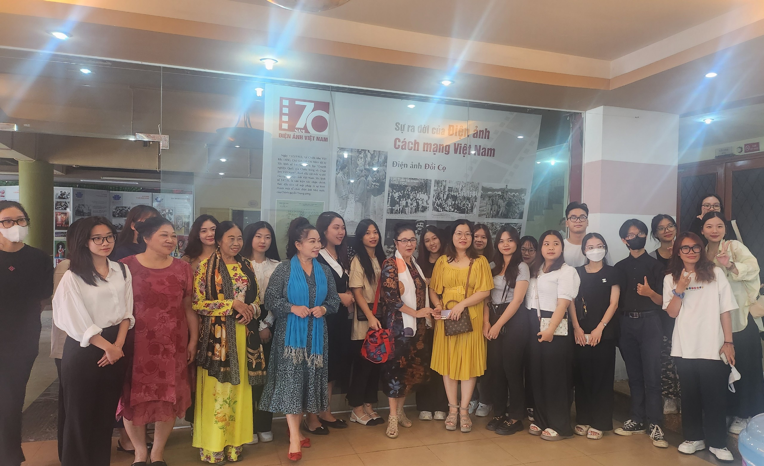 Đảng ủy Viện Phim Việt Nam tổ chức Lễ kết nạp Đảng viên mới