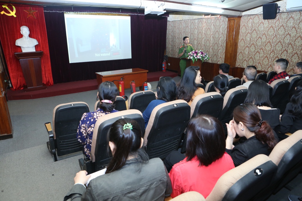 Tập huấn phổ biến kiến thức và diễn tập phương án phòng cháy chữa cháy và cứu nạn cứu hộ tại viện phim Việt nam