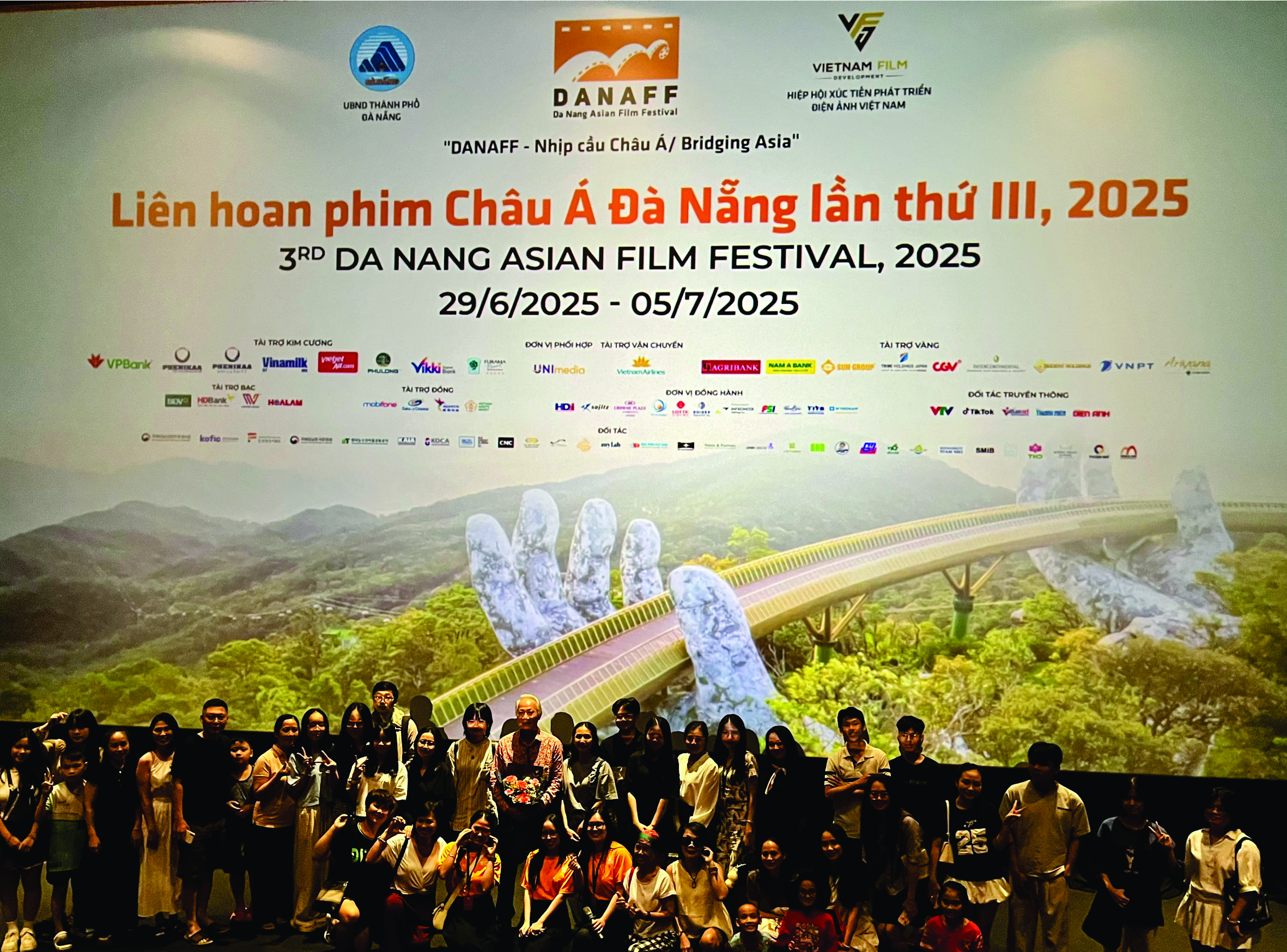 Chương trình "Nửa thế kỷ phim Việt Nam về chiến tranh" tại Liên hoan phim Châu Á Đà Nẵng lần thứ 3 - 2025, góp thêm một nhịp cầu tôn vinh và lan tỏa giá trị tác phẩm Điện ảnh lưu trữ