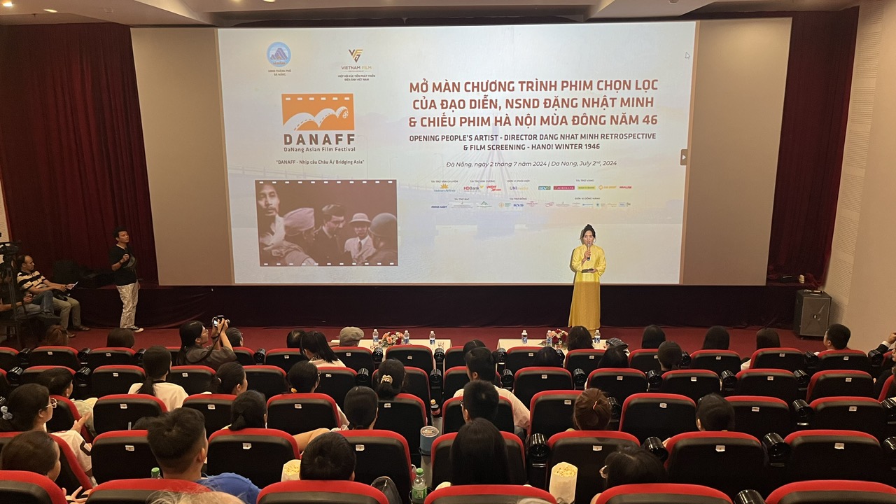 Chương trình mở màn phim chọn lọc của đạo diễn, NSND Đặng Nhật Minh tại Liên hoan phim châu Á Đà Nẵng lần thứ II