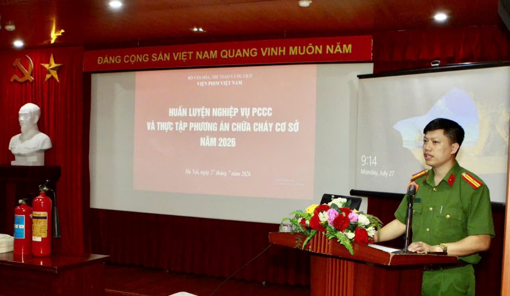 Lớp Huấn luyện kiểm tra nghiệp vụ và cấp giấy chứng nhận phòng cháy chữa cháy, cứu nạn cứu hộ tại Viện Phim Việt Nam