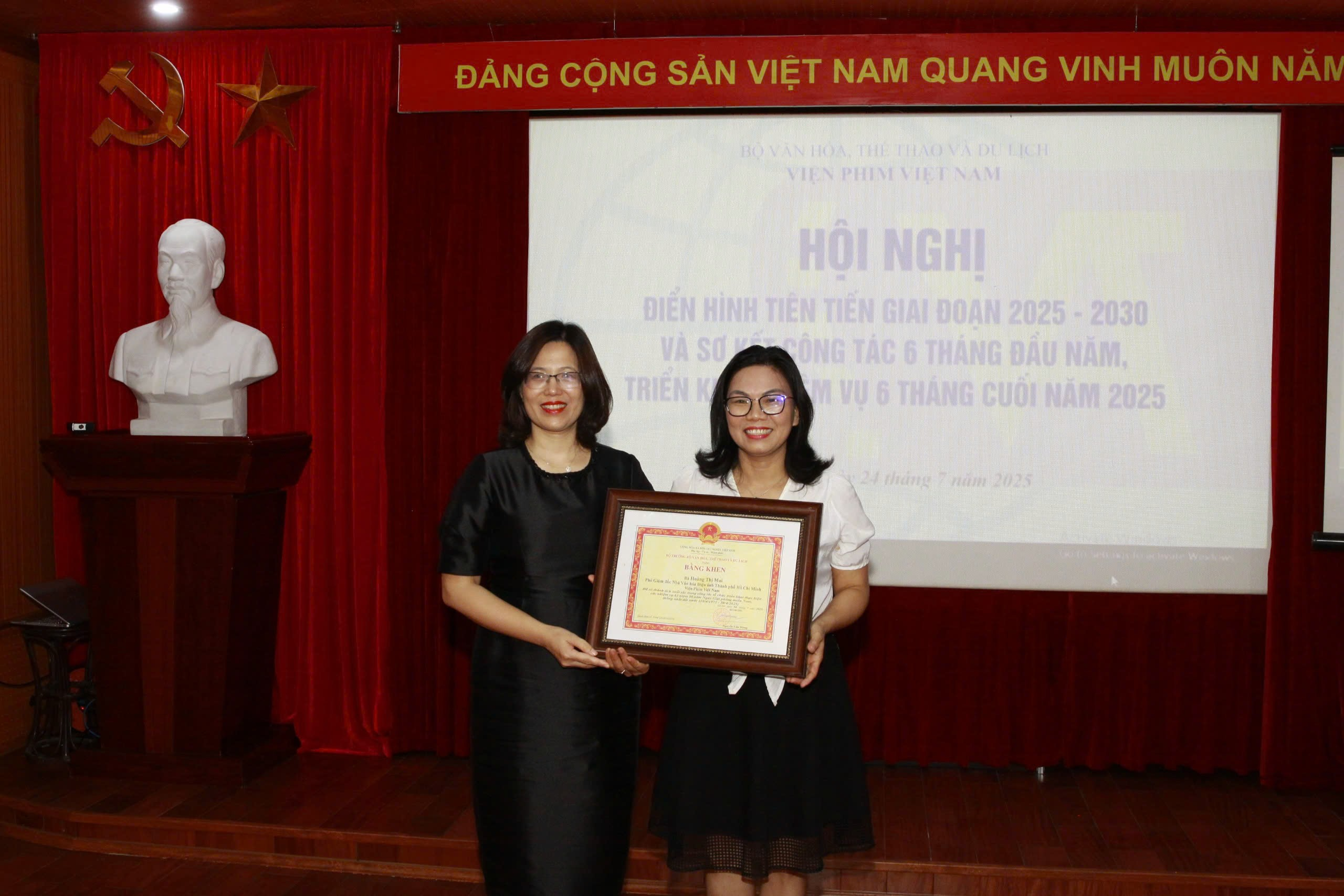 Viện Phim Việt Nam tổ chức Hội nghị điển hình tiên tiến giai đoạn 2025 - 2030 và Sơ kết công tác 6 tháng đầu năm, triển khai nhiệm vụ 6 tháng cuối năm 2025